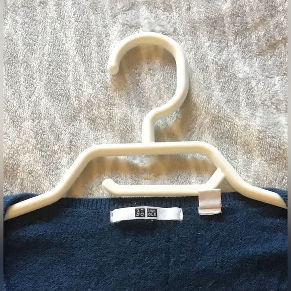 ππ Blue Uniqlo Cashmere Sweater Size S ππ - Picture 2 of 3